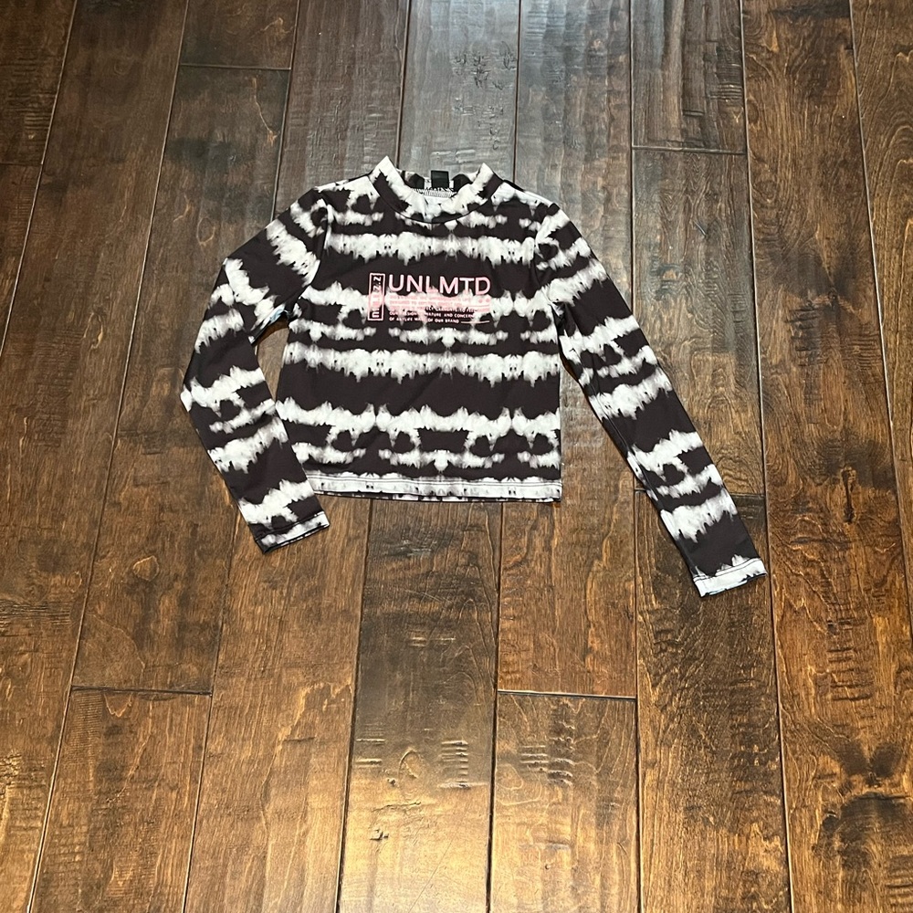 Black and White Tie-Dye Long Sleeve Top